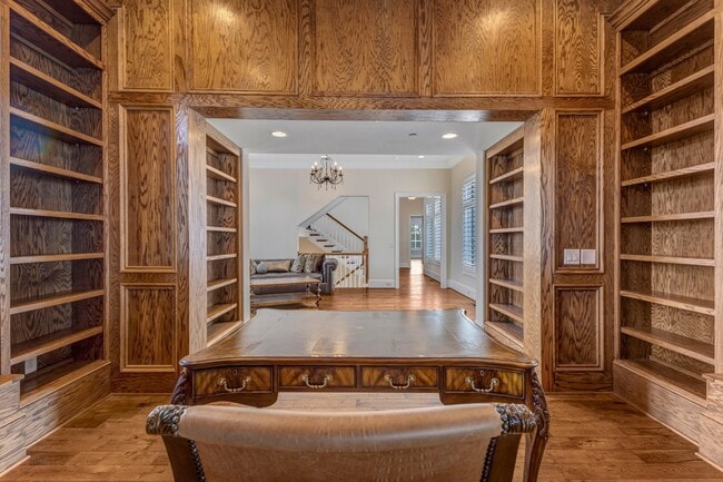 Building Photo - 5014 Mountview Pl