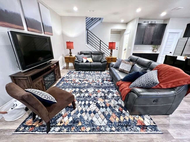 Building Photo - 1379 Pinecrest Trl