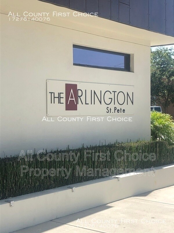 Building Photo - 815 Arlington Ave N