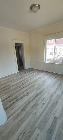 Building Photo - 730 Ashland Ave