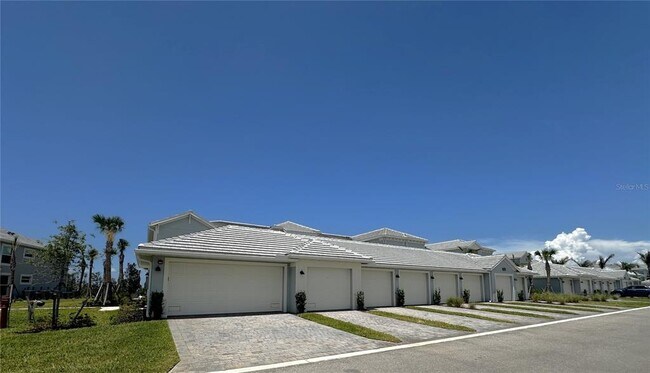 Building Photo - 14241 Heritage Landing Blvd
