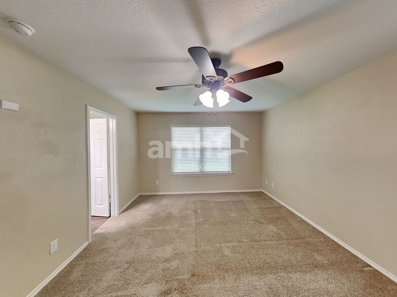 Building Photo - 9054 Canter Horse