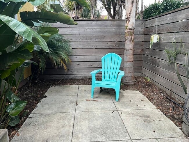 Building Photo - 5921 Central Ave