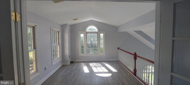 Building Photo - 6135 Fieldcrest Ct