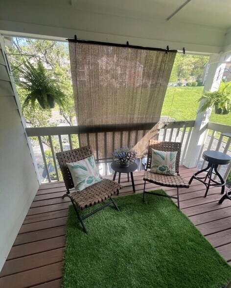 Building Photo - 230 Willowbrook Ct