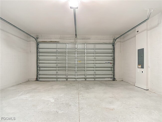 Building Photo - 8735 Catamaran Dr