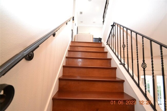 Building Photo - 2405 Victoria Gardens Ln
