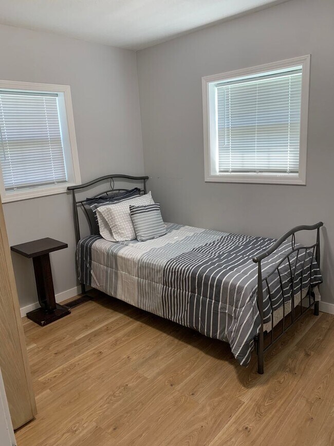 Building Photo - FURNISHED RENTAL