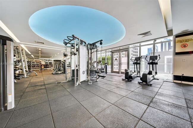 Building Photo - 500 Brickell Ave