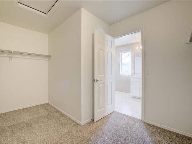 Building Photo - 6568 E Via Arroyo Azul