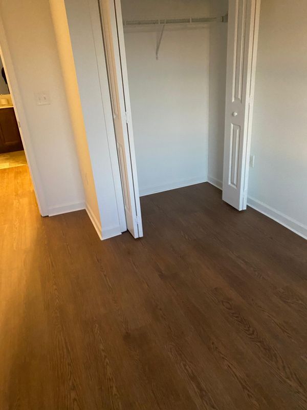 Building Photo - 455 Kentwell Dr