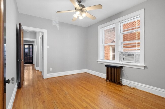 Building Photo - 4955 Tholozan Ave