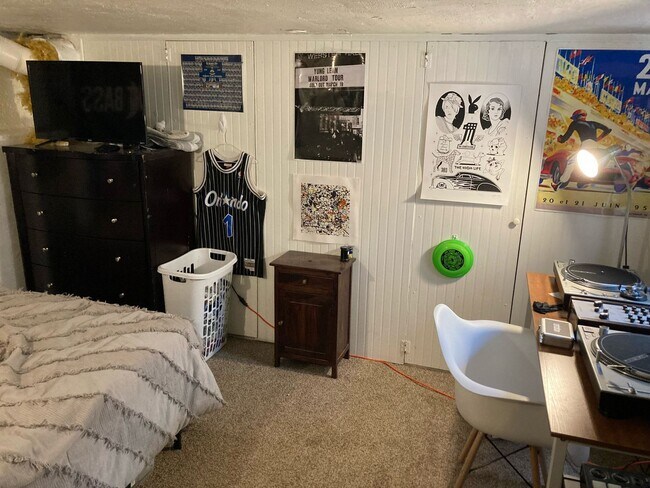 Building Photo - Charming, Spacious Rental in Old Town Fort Collins | Avail. 08/01/2026