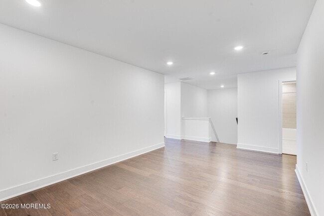 Building Photo - 160 Woolley Ct