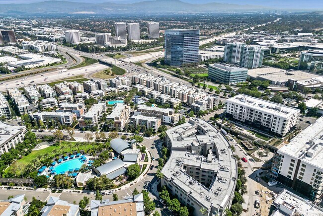 Building Photo - 4507 Rivington