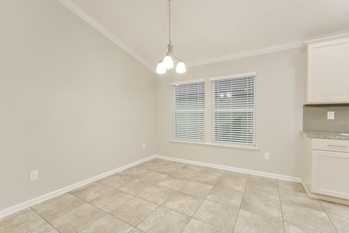 Building Photo - 806 Deer Crossing Rd