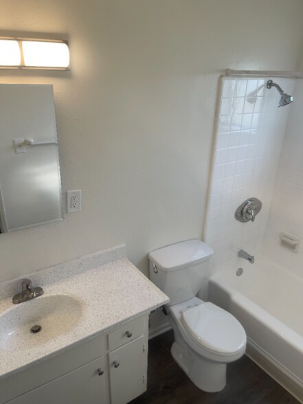 Building Photo - 2232 E Lenita Ln