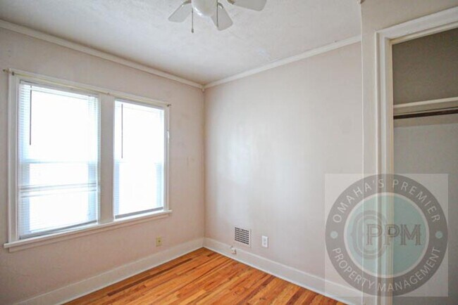 Building Photo - 2 Story 3 Bedroom 2 Bathroom home in the h...