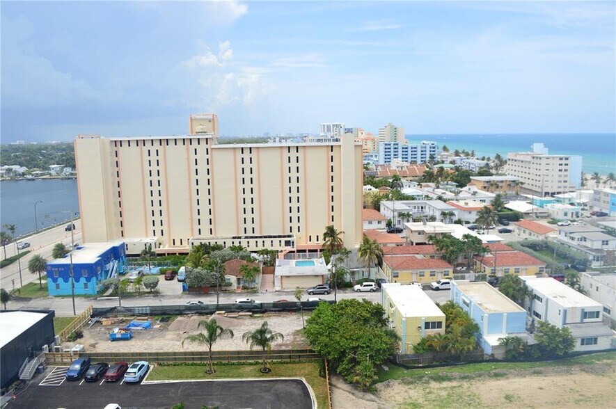 Building Photo - 1201 S Ocean Dr