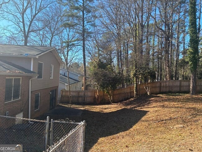 Building Photo - 3992 Maplewood Dr