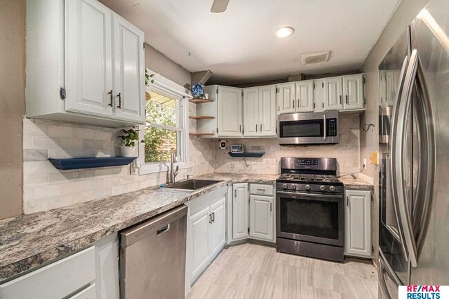 Building Photo - 1900 Connie Rd