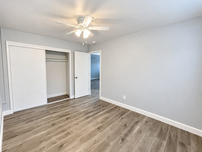 Floorplan - Lone Pine Apartments