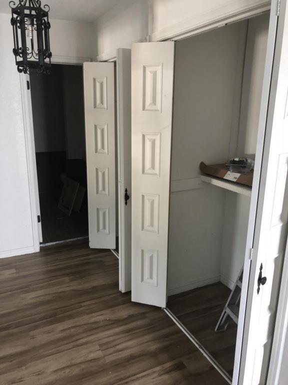 Building Photo - 6112 S Lakewood Ave