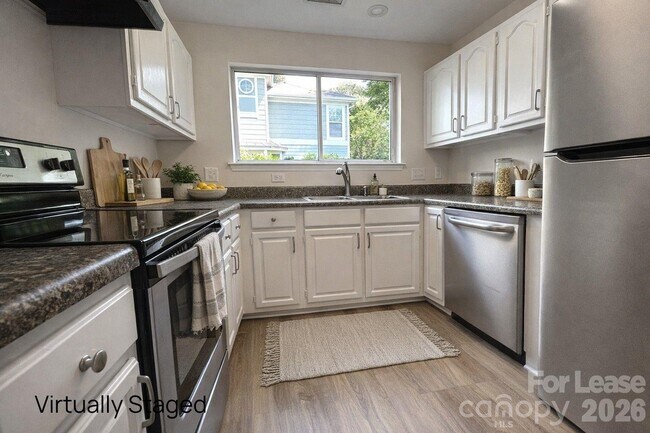 Building Photo - 17418 Tuscany Ln