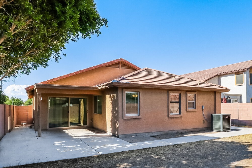 Building Photo - 11333 W Buchanan St