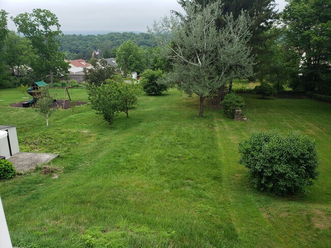 Building Photo - 2120 Mahantongo St