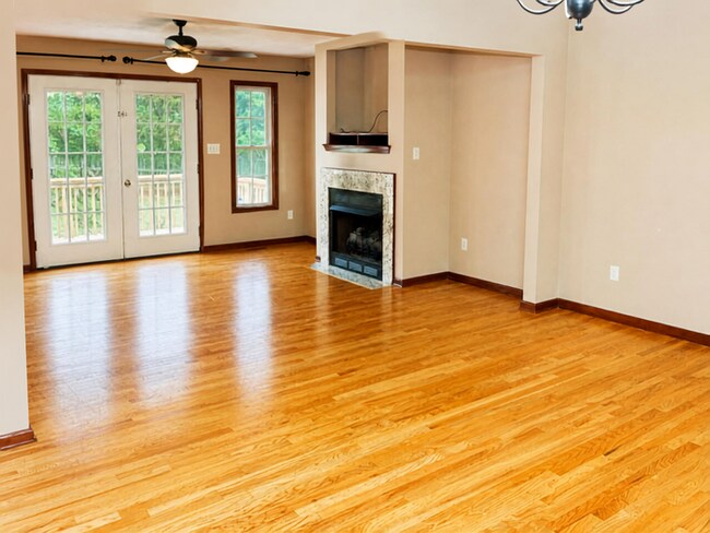 Building Photo - 1185 Eller Wood Dr