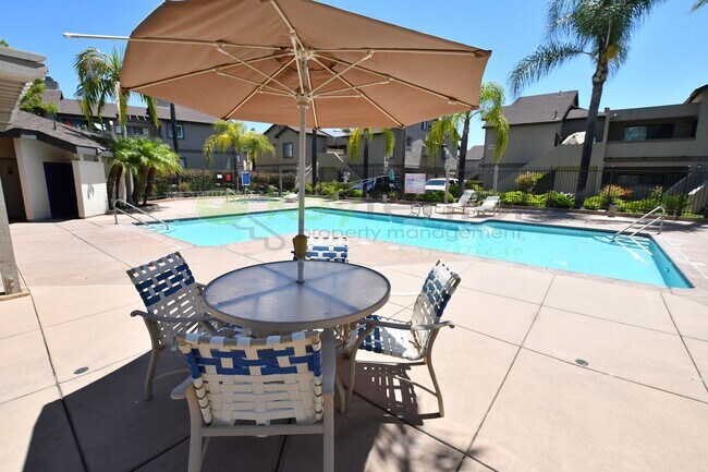 Building Photo - La Mesa | Rancho San Diego | End unit Cond...