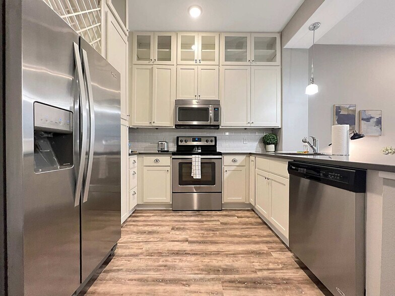 Building Photo - 4310 W Spruce St