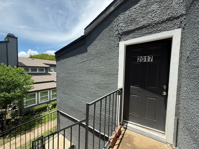 Building Photo - Charming 1 Bedroom Unit in Dallas!
