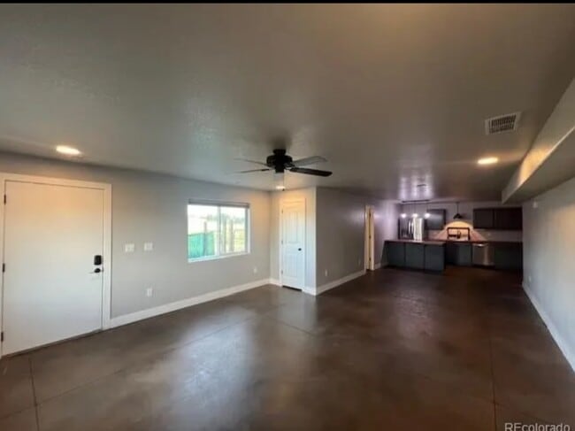 Primary Photo - 11295 Grassland Rd