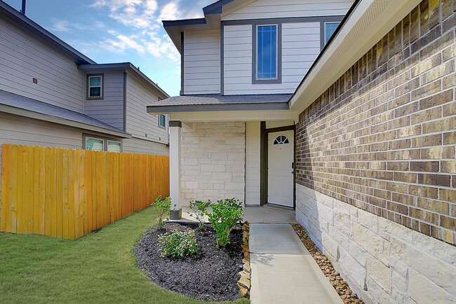 Building Photo - 14721 Homeward Ct