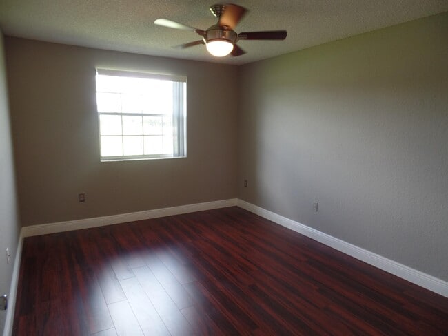 Building Photo - 2880 N Oakland Forest Dr