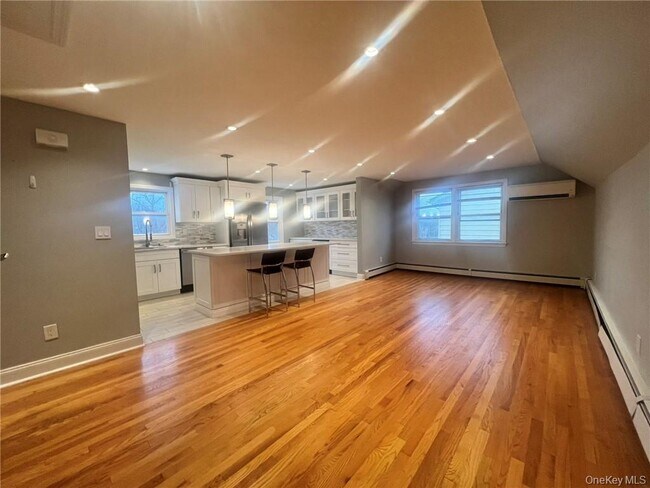 Building Photo - 36 Roanoke Ave