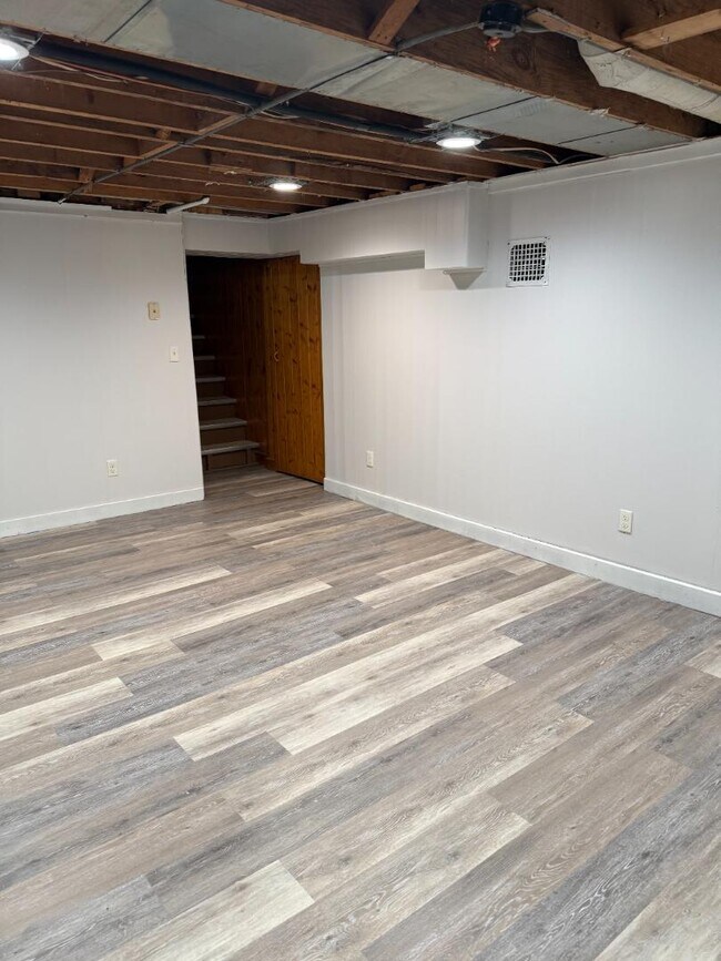 Building Photo - 1126 Griswold St SE