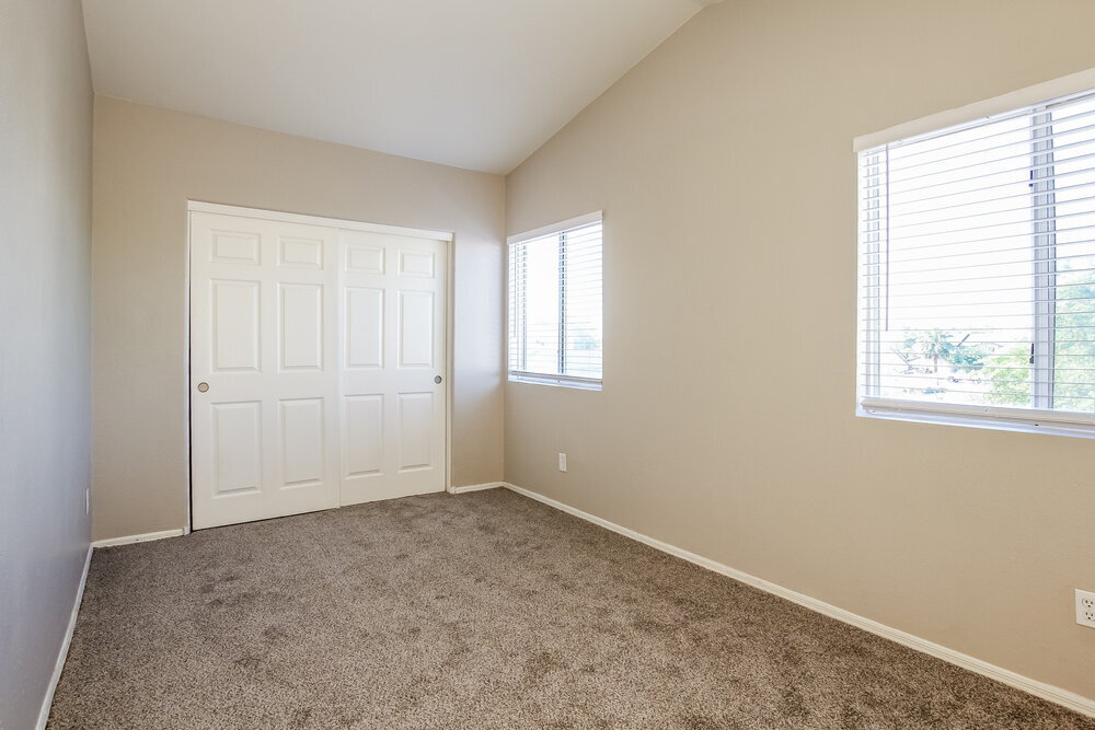Building Photo - 8642 W Alvarado Rd