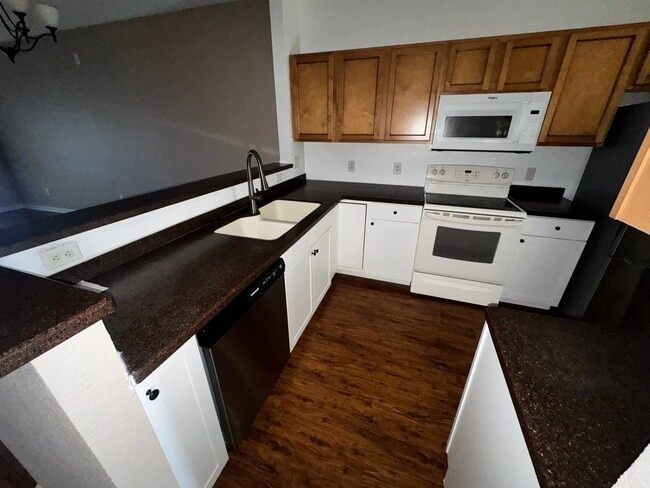 Building Photo - MARION REFLECTIONS