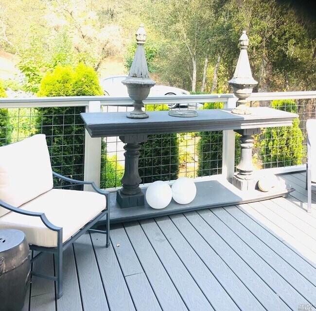 Building Photo - 419 Dry Creek Rd