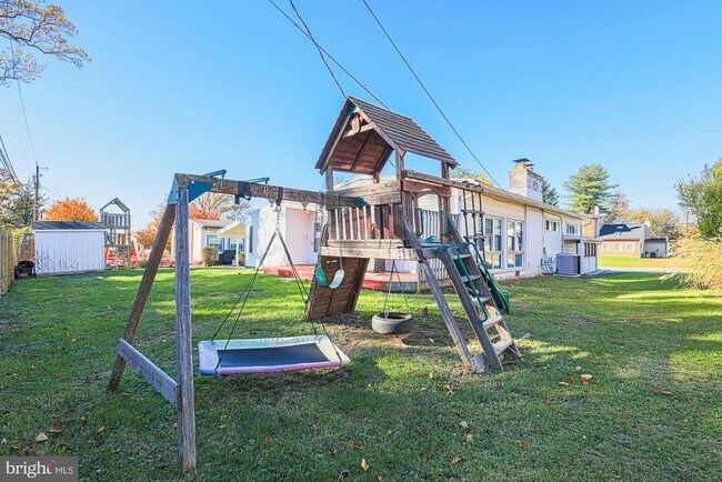 Building Photo - 2421 Lightfoot Dr