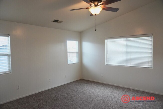 Building Photo - Corner Home Located in the Southwest!