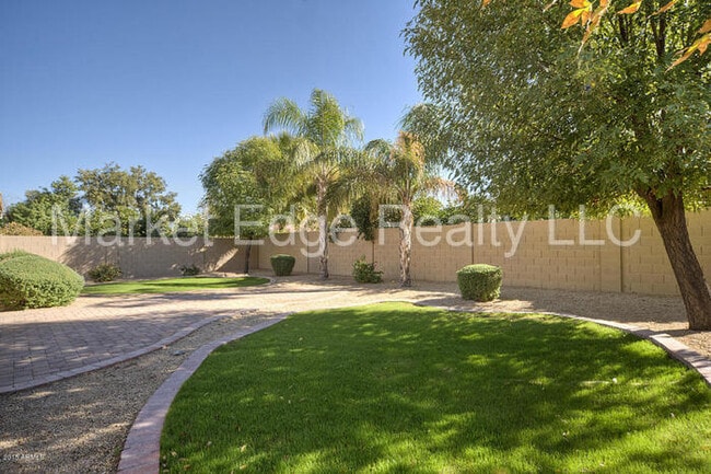 Building Photo - 4Bed/2Bath House at 48th St/Warner! JOIN T...