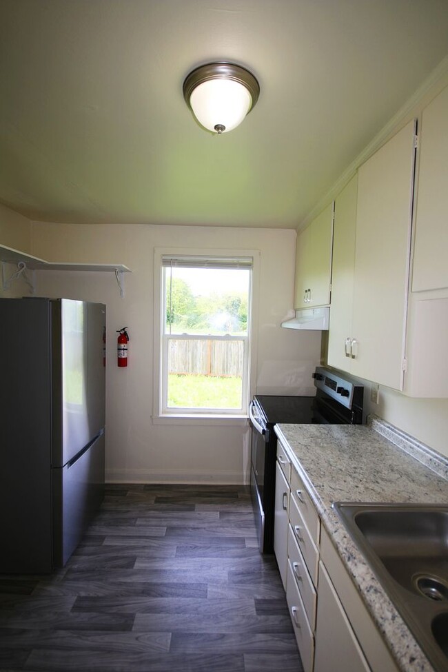 Building Photo - 3257