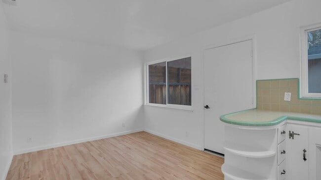 Building Photo - Lovely Home in San Jose near scenic Alum Rock! 2 Bedroom 2 Bath plus 1 Bed/1 Bath ADU