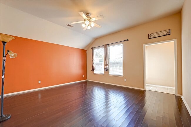 Building Photo - 3403 Sparta Dr
