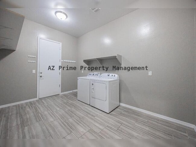 Building Photo - 3511 N Carlton St