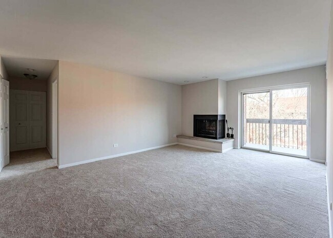 Building Photo - 222 Main St